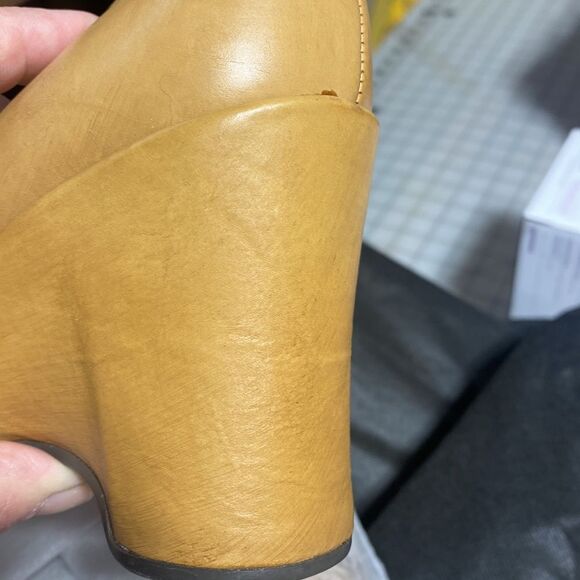 Enzo Angiolini Wedge Heels Camel Brown Leather Size 8 NARROW Y - Picture 9 of 10
